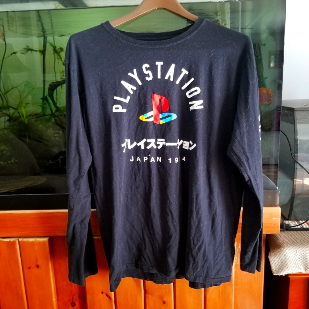 🧡 B2G1 NWOT Mens Large Playstation 1994 throwback long sleeve Japan black